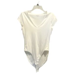 😁Old Navy Women's White Bodysuit Size Medium